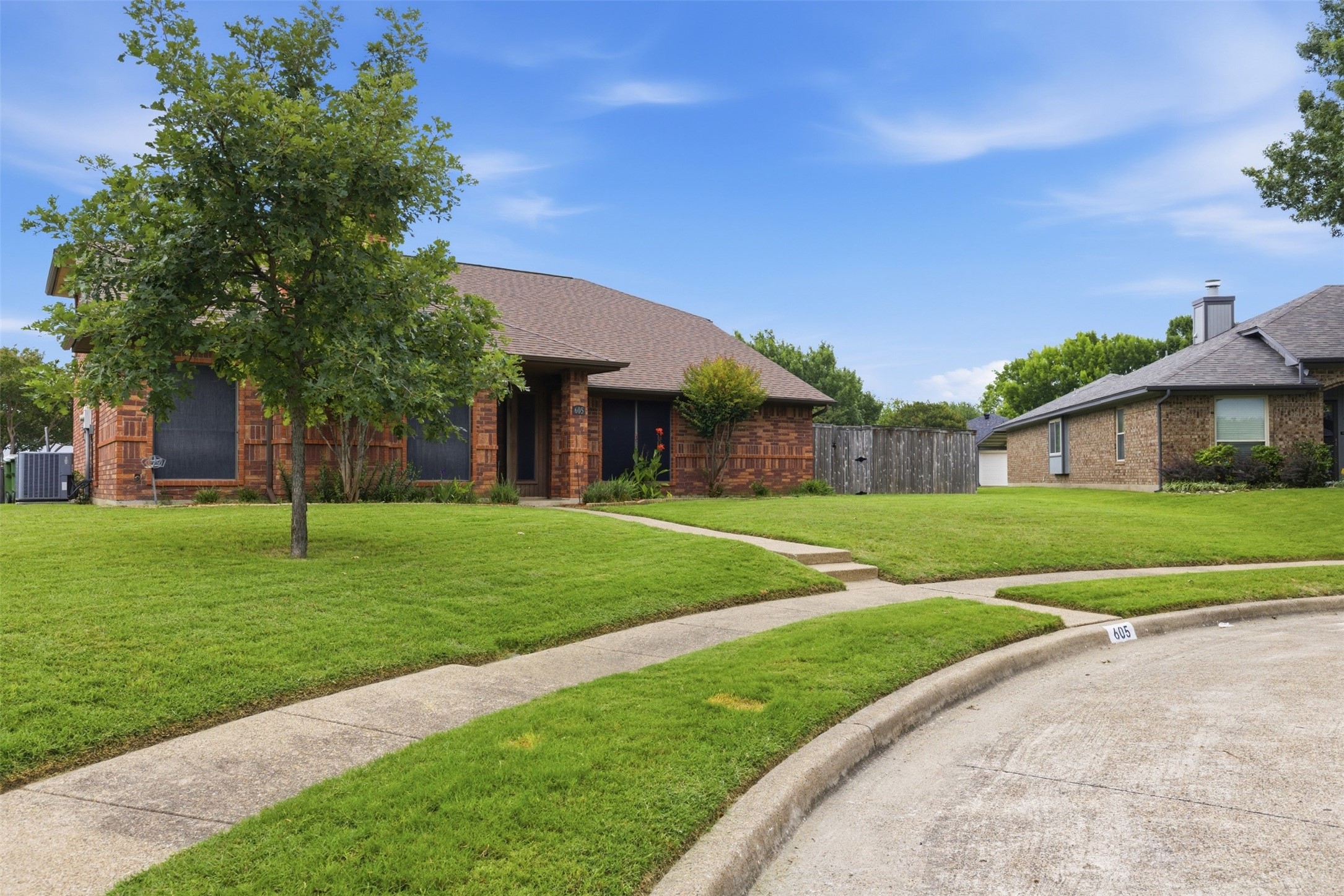 605 Buttercup Circle Garland TX 75040