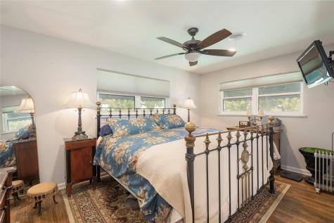 925 S Andrews Avenue Sherman TX 75090