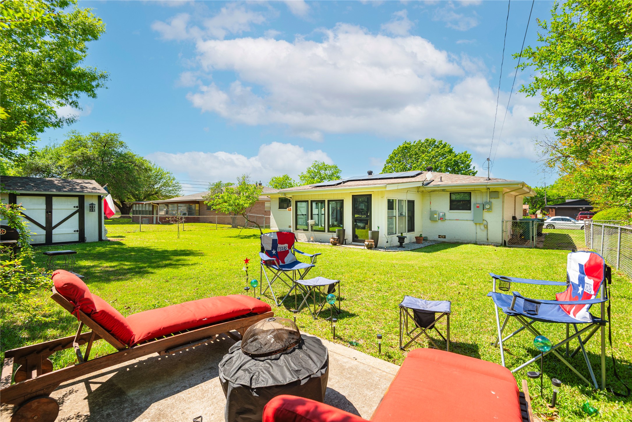 925 S Andrews Avenue Sherman TX 75090