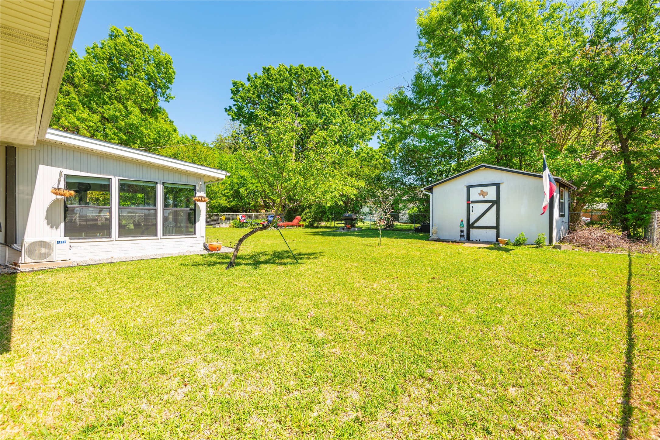 925 S Andrews Avenue Sherman TX 75090
