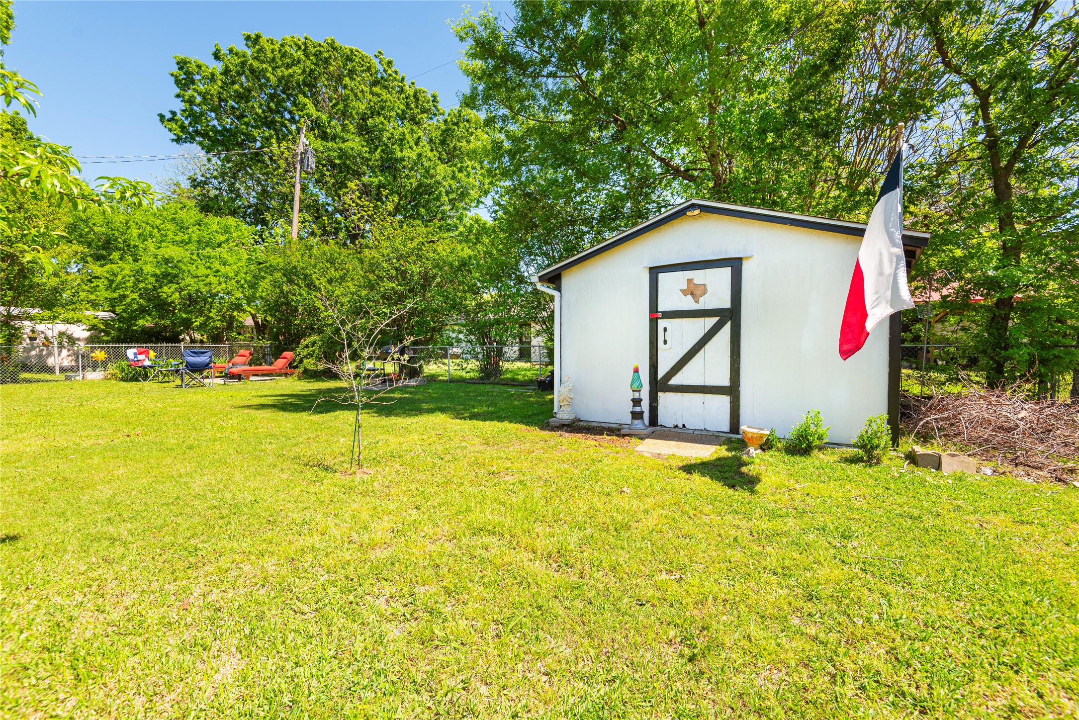 925 S Andrews Avenue Sherman TX 75090