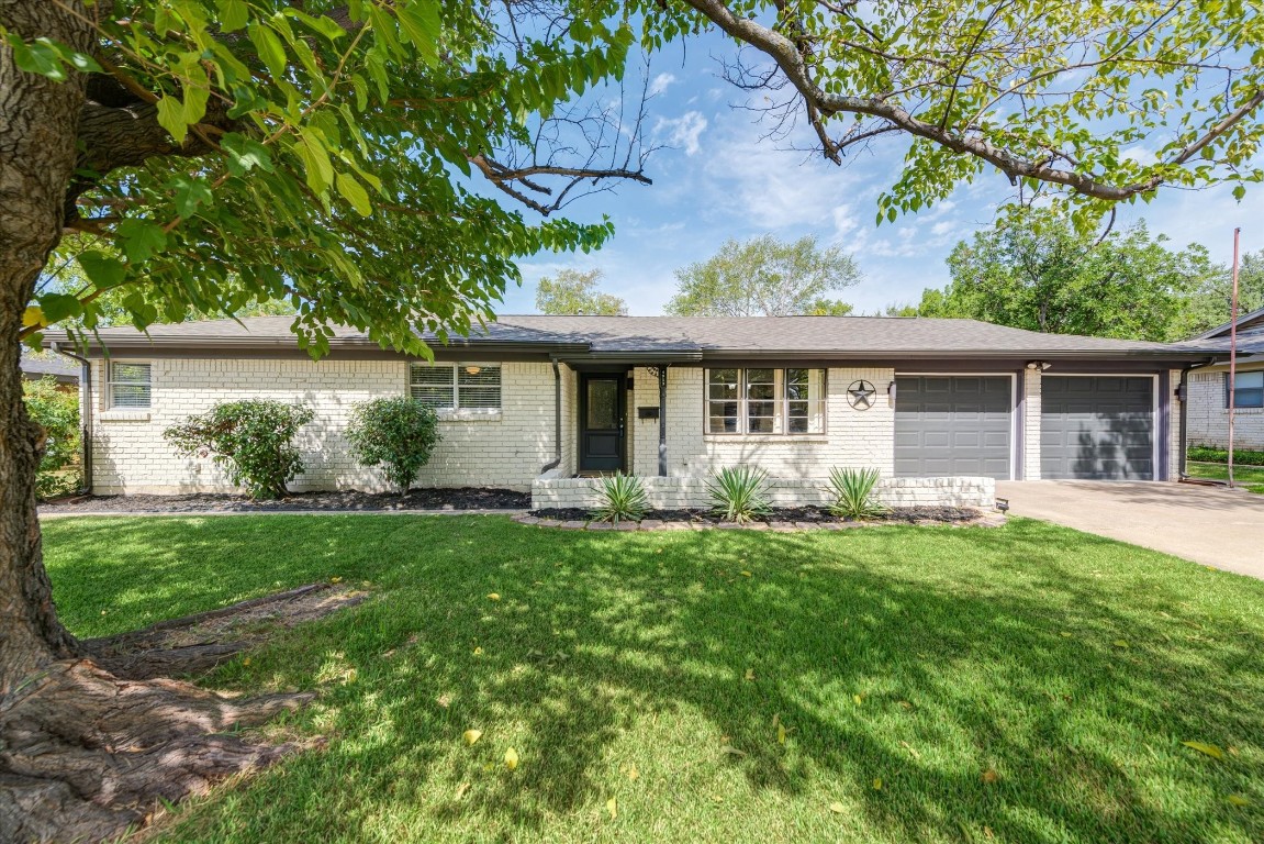 4913 Cummings Drive North Richland Hills TX 76180