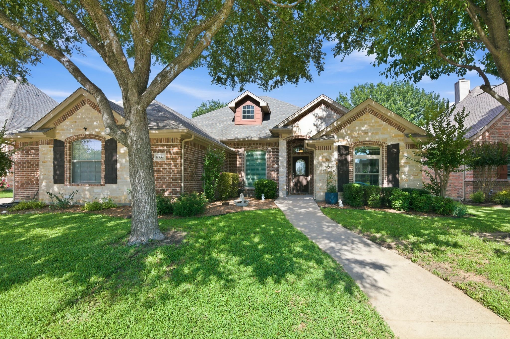 8332 Valley Oaks Drive North Richland Hills TX 76182