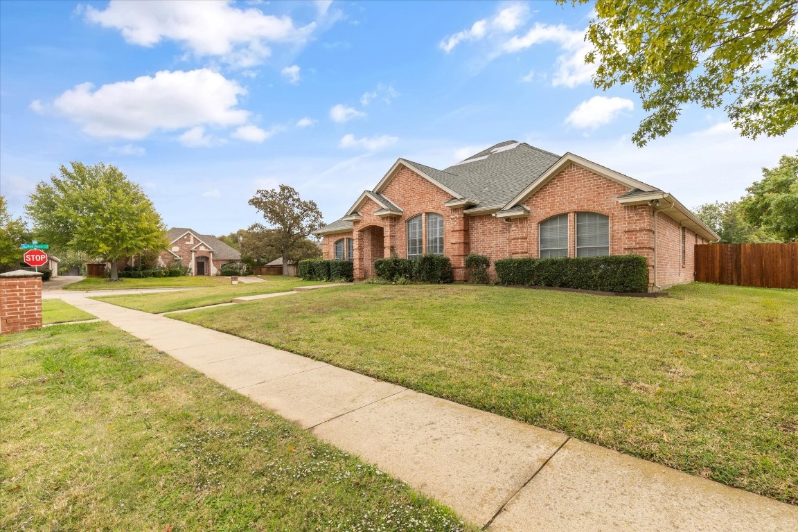 8228 Lost Maple Drive North Richland Hills TX 76182