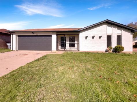 901 Woodcrest Drive Lancaster TX 75134