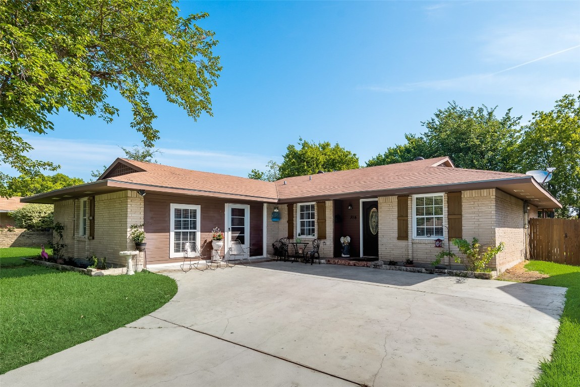 814 Hudson Drive Garland TX 75043