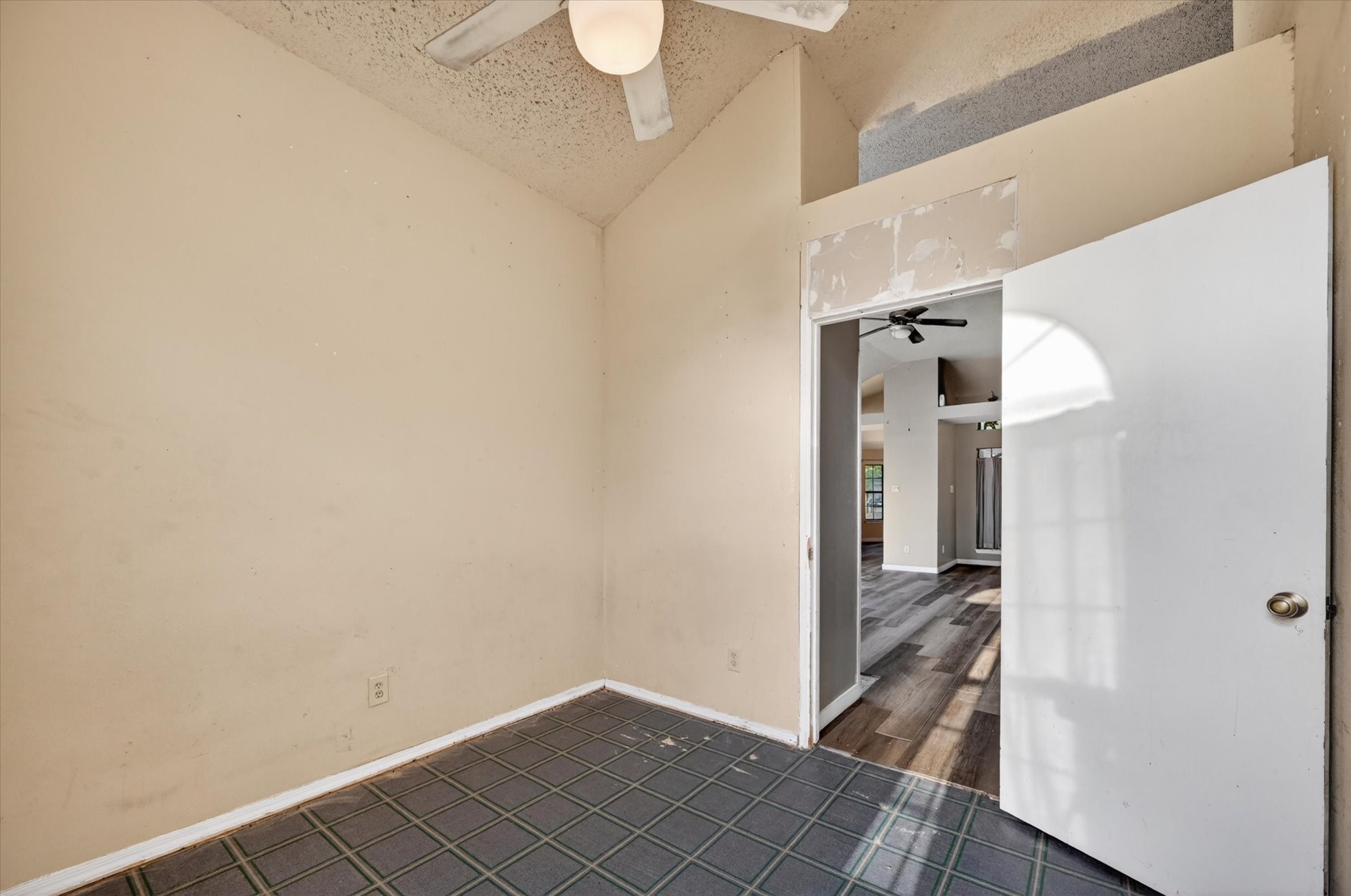 6217 Fairlane Drive Arlington TX 76001