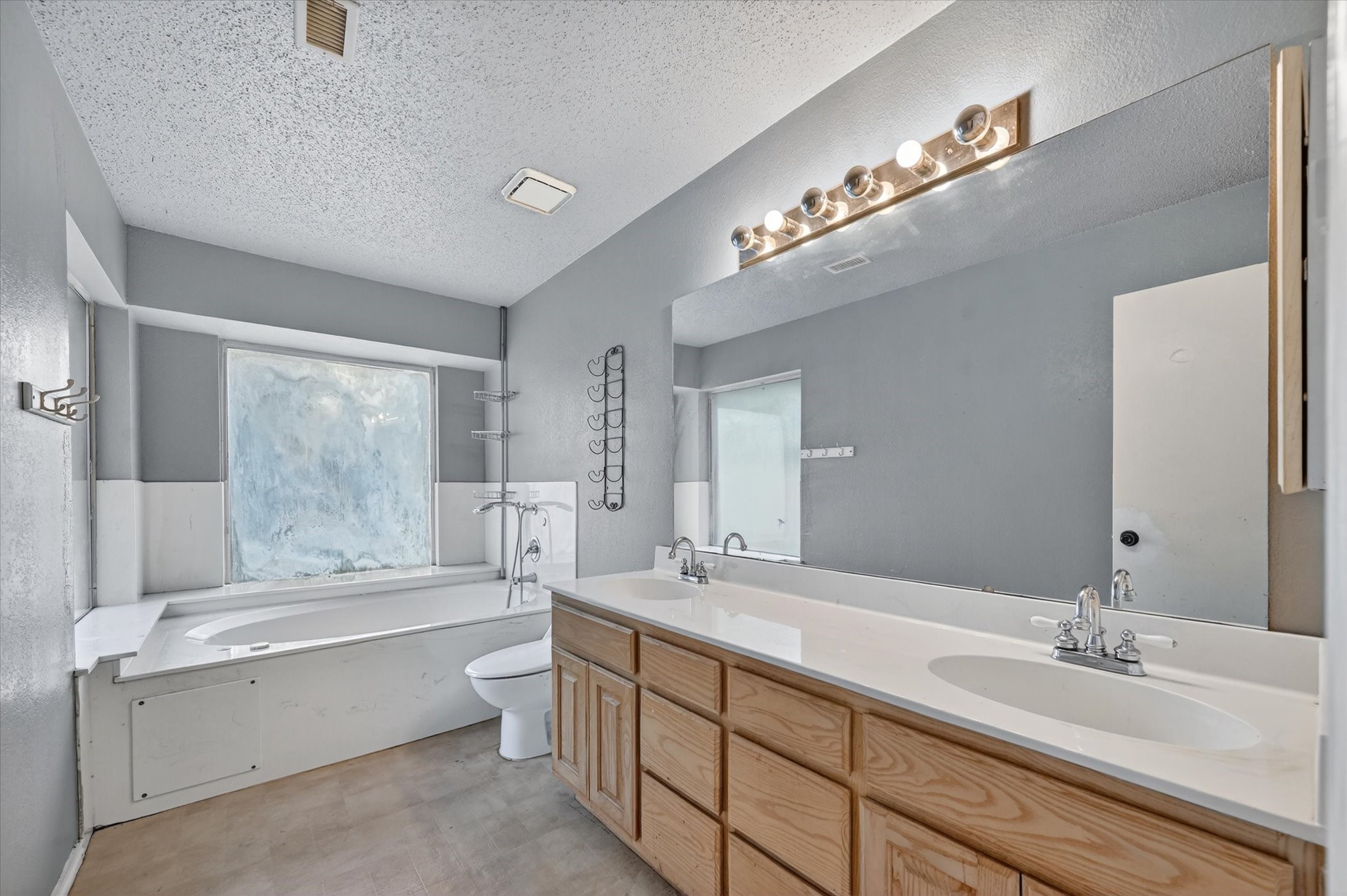 6217 Fairlane Drive Arlington TX 76001