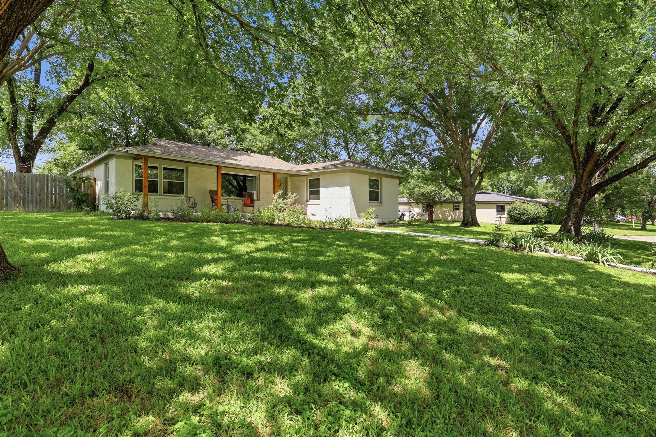 5500 Dennis Avenue Fort Worth TX 76114