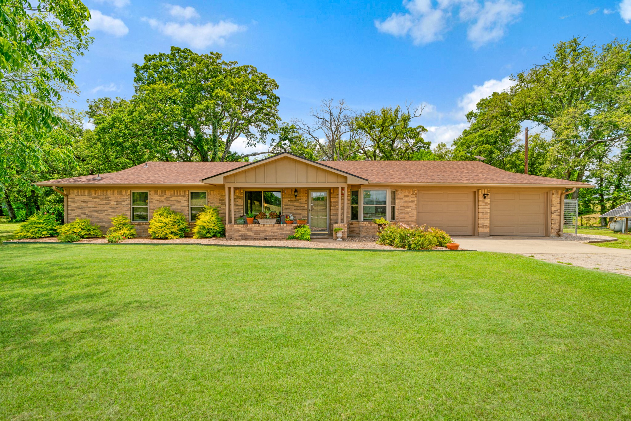 848 Cr 15300 Deport TX 75435