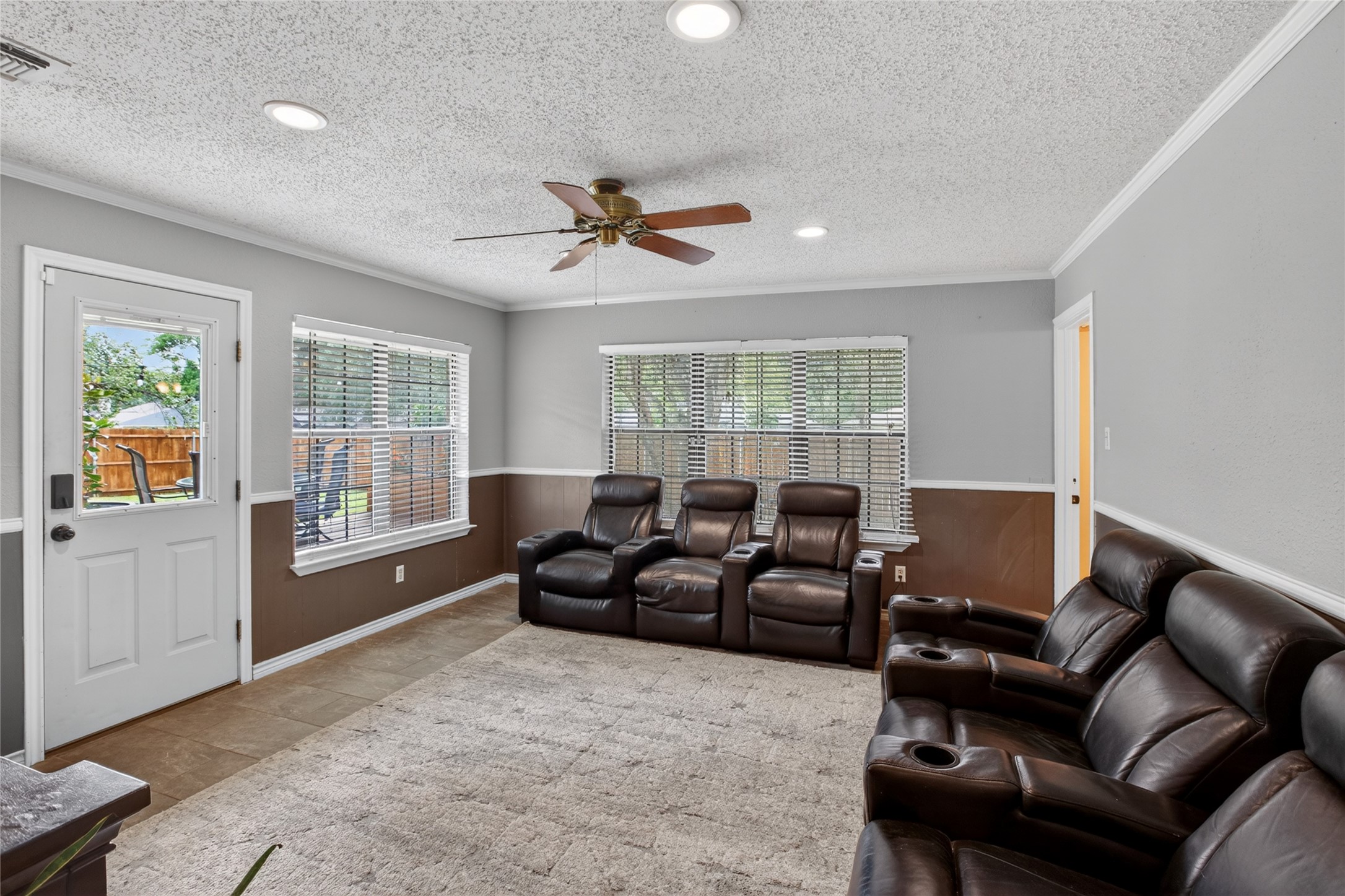 1405 Casa Linda Street Ennis TX 75119
