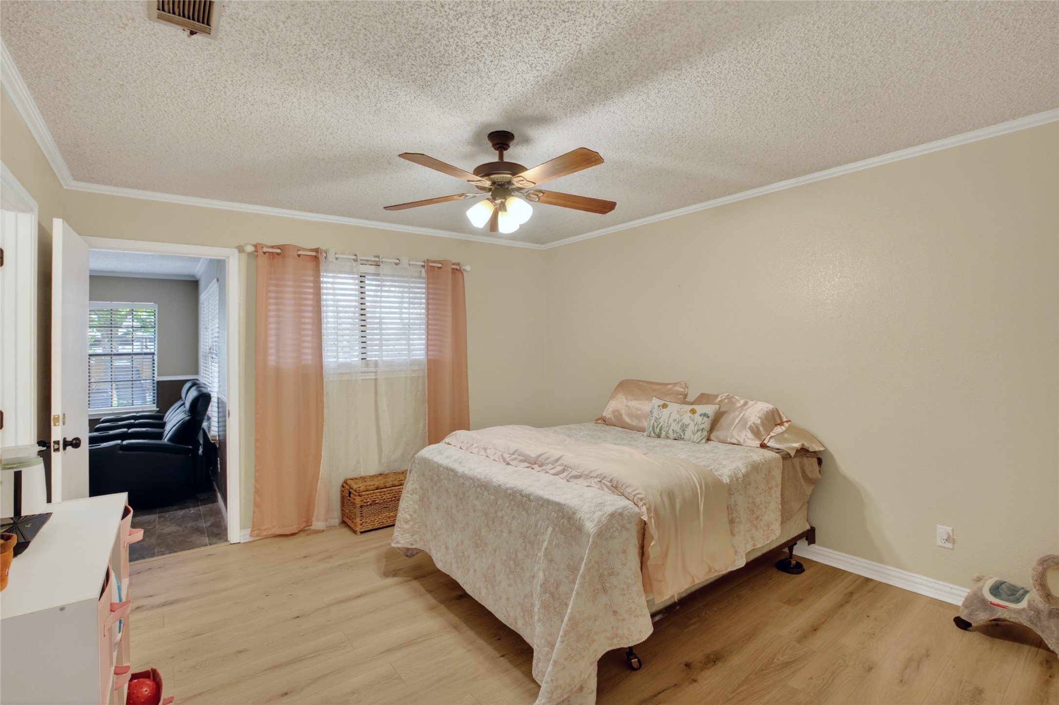 1405 Casa Linda Street Ennis TX 75119