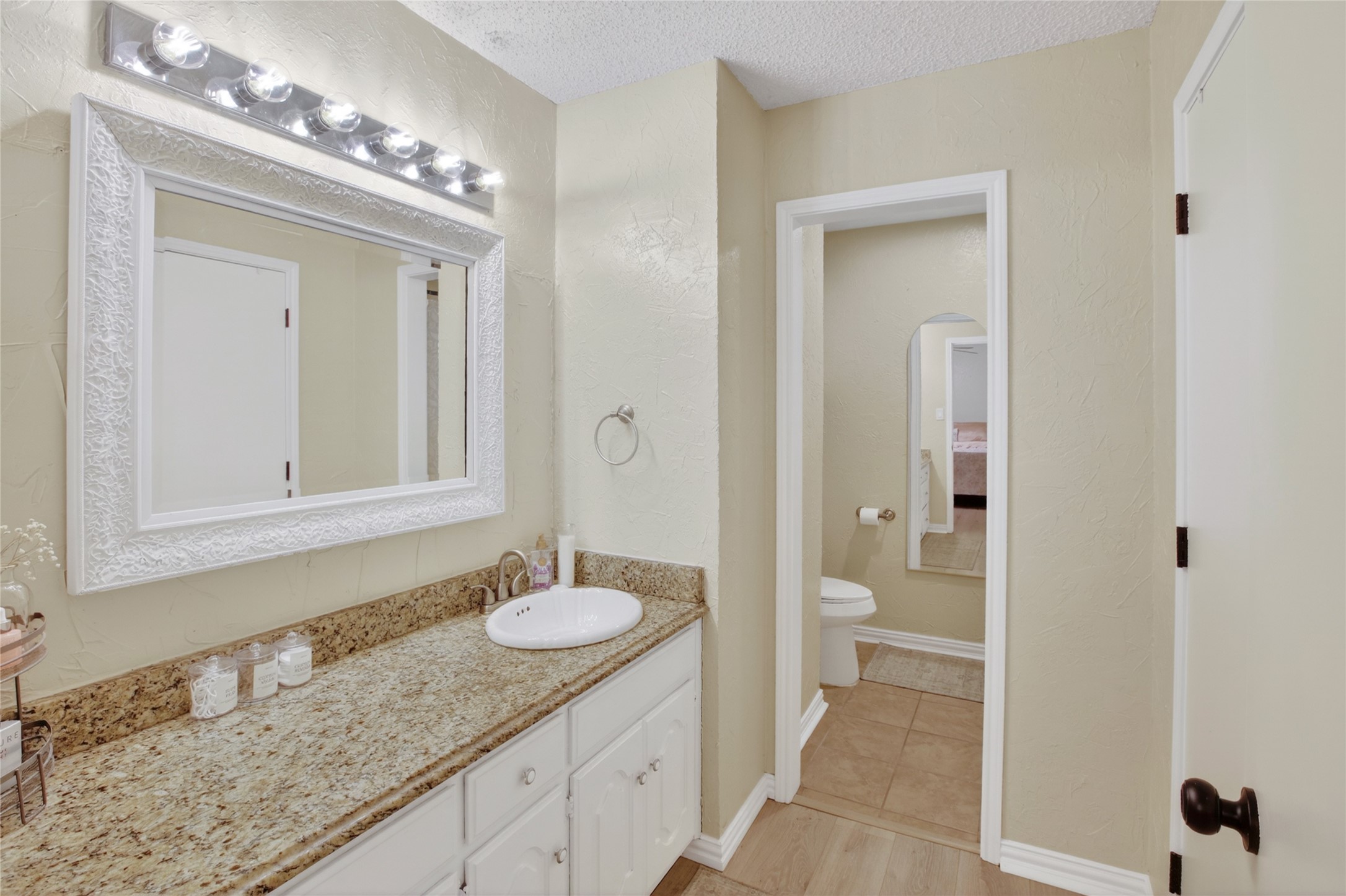 1405 Casa Linda Street Ennis TX 75119