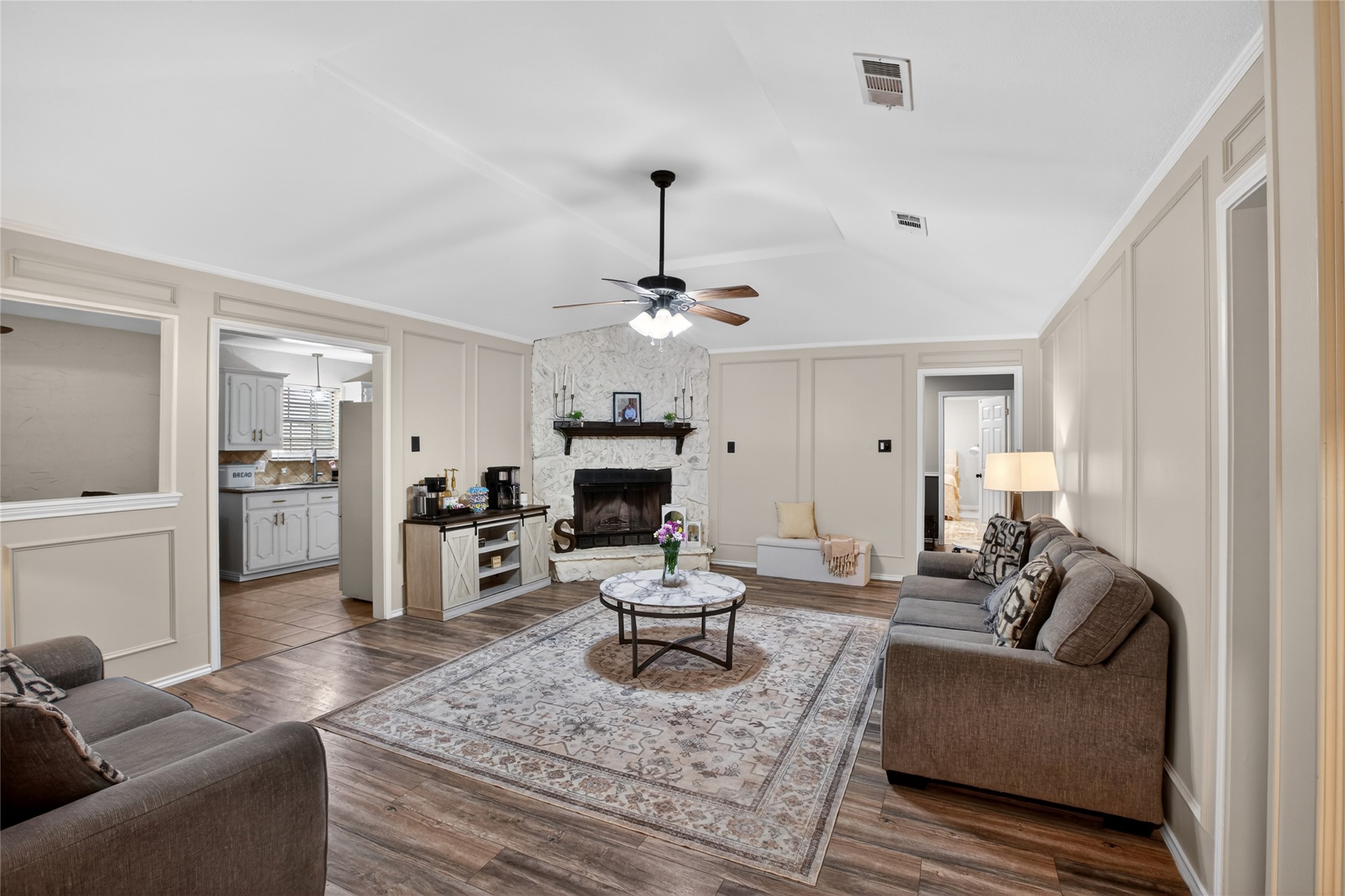 1405 Casa Linda Street Ennis TX 75119