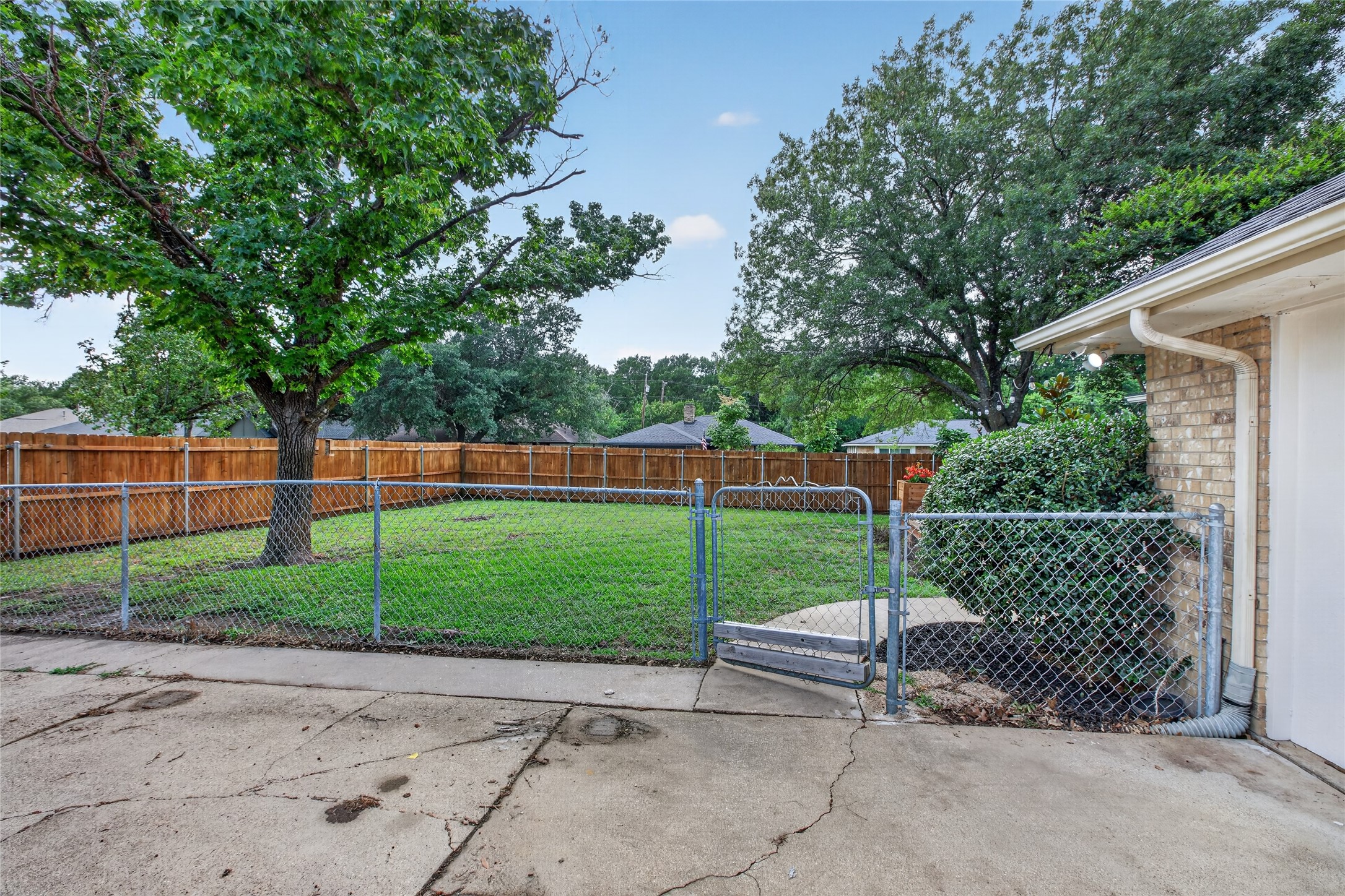 1405 Casa Linda Street Ennis TX 75119