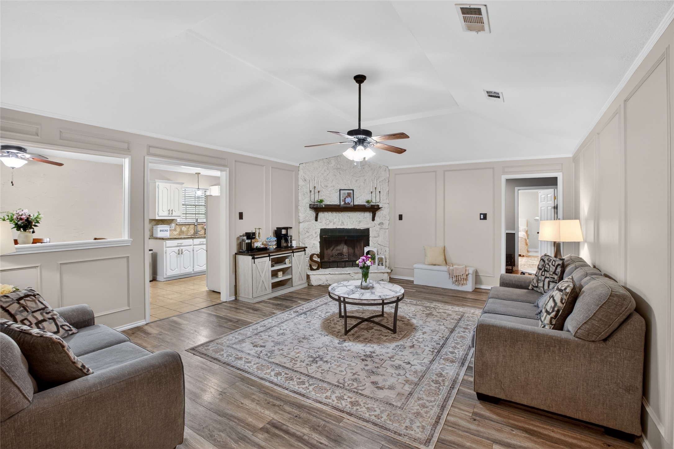 1405 Casa Linda Street Ennis TX 75119