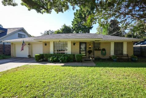1318 Paisley Drive Arlington TX 76015