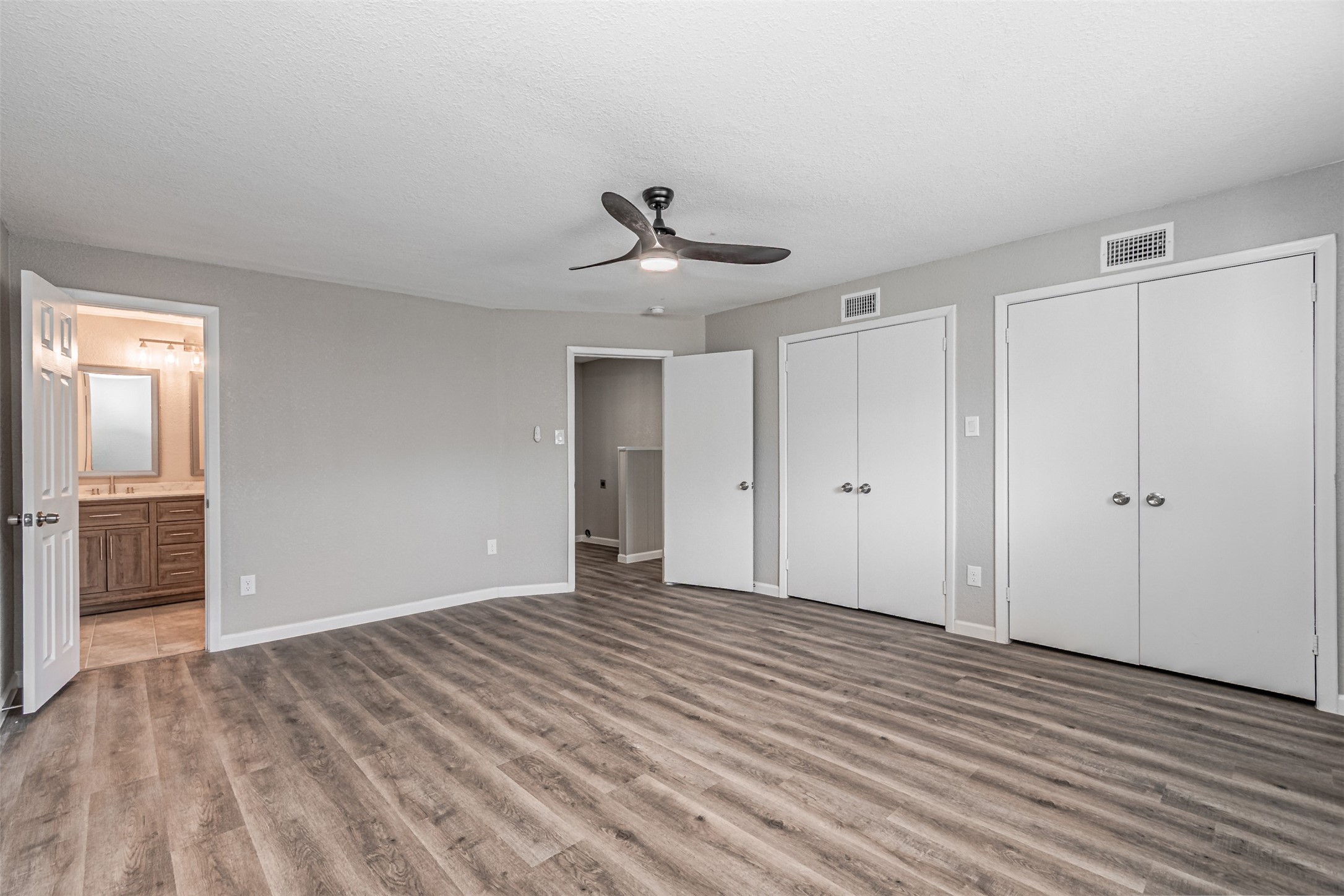1160 Harrison Lane Hurst TX 76053