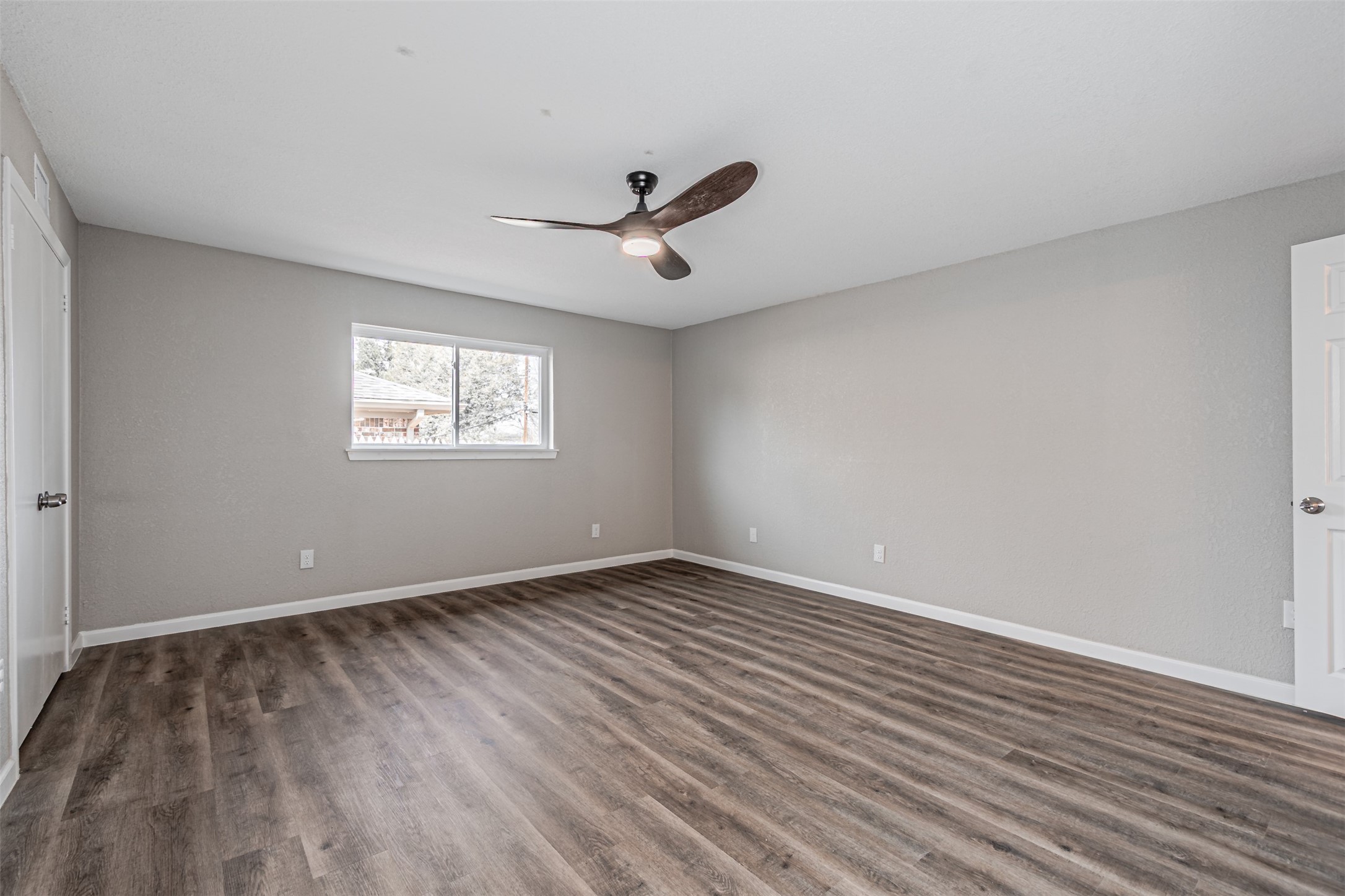 1160 Harrison Lane Hurst TX 76053