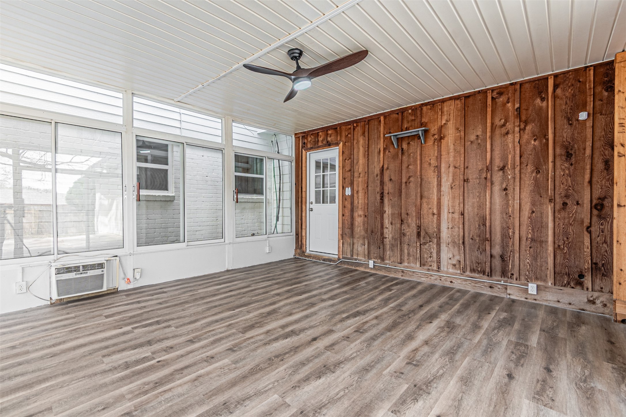 1160 Harrison Lane Hurst TX 76053