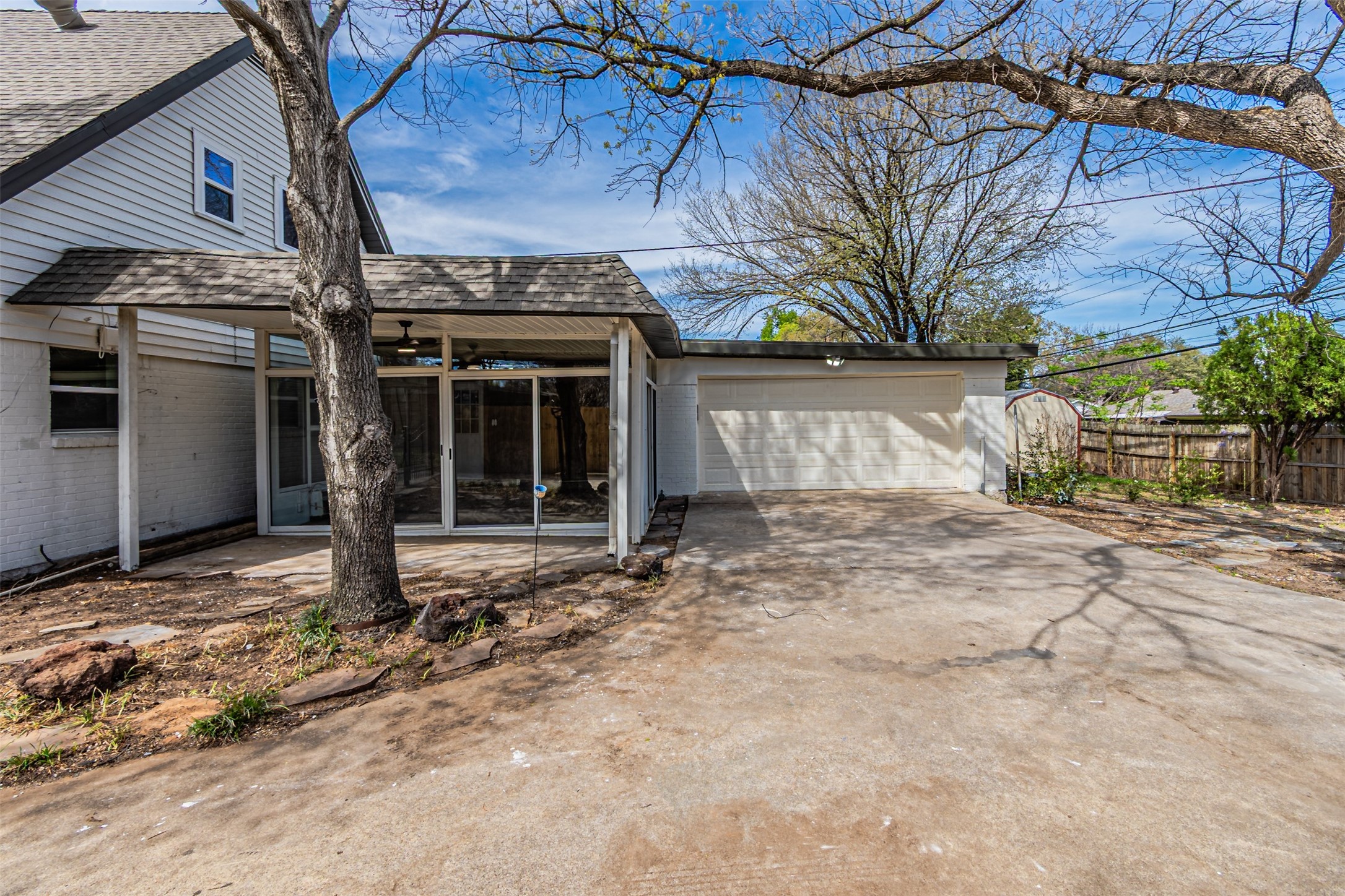 1160 Harrison Lane Hurst TX 76053