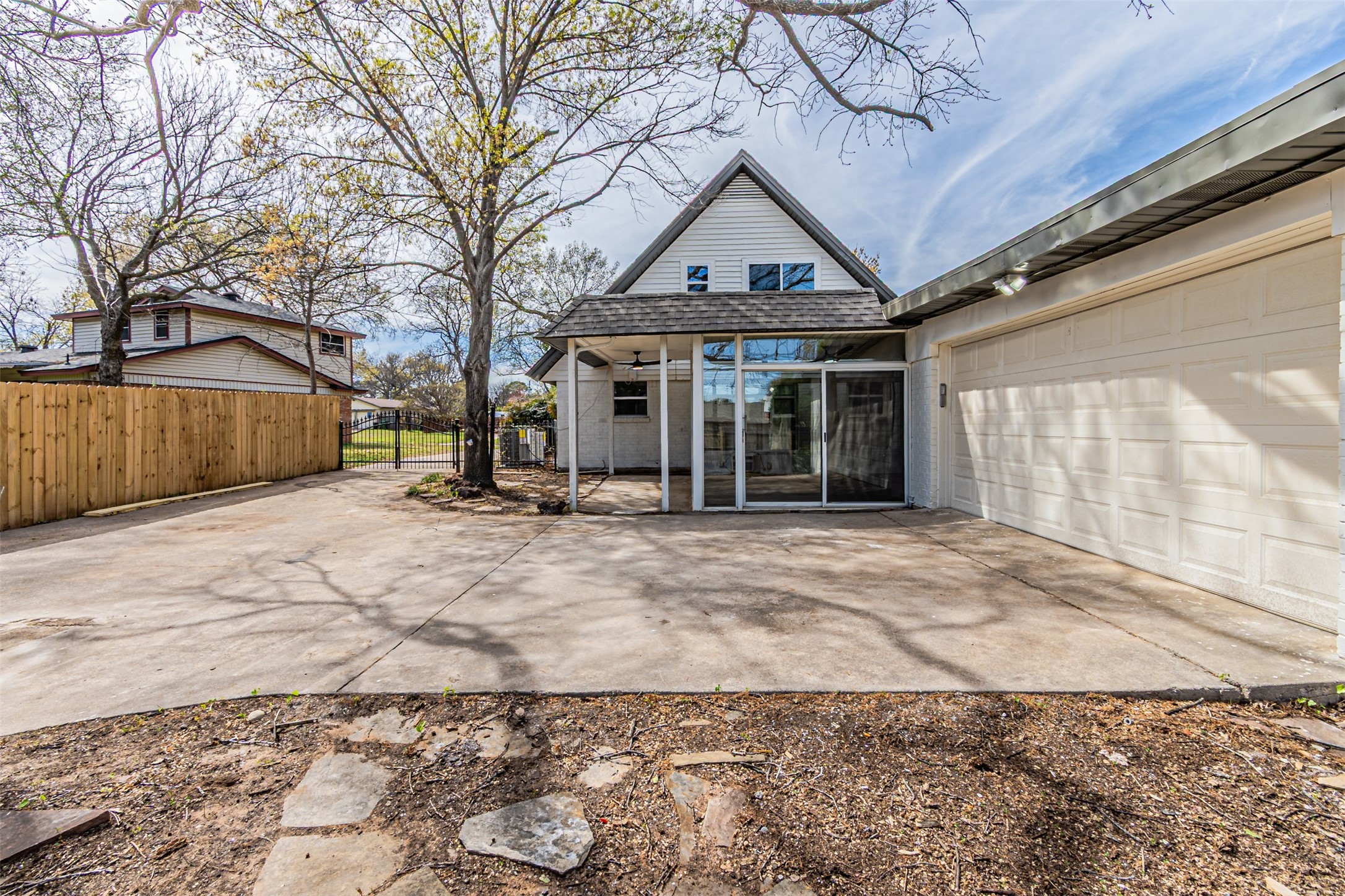 1160 Harrison Lane Hurst TX 76053