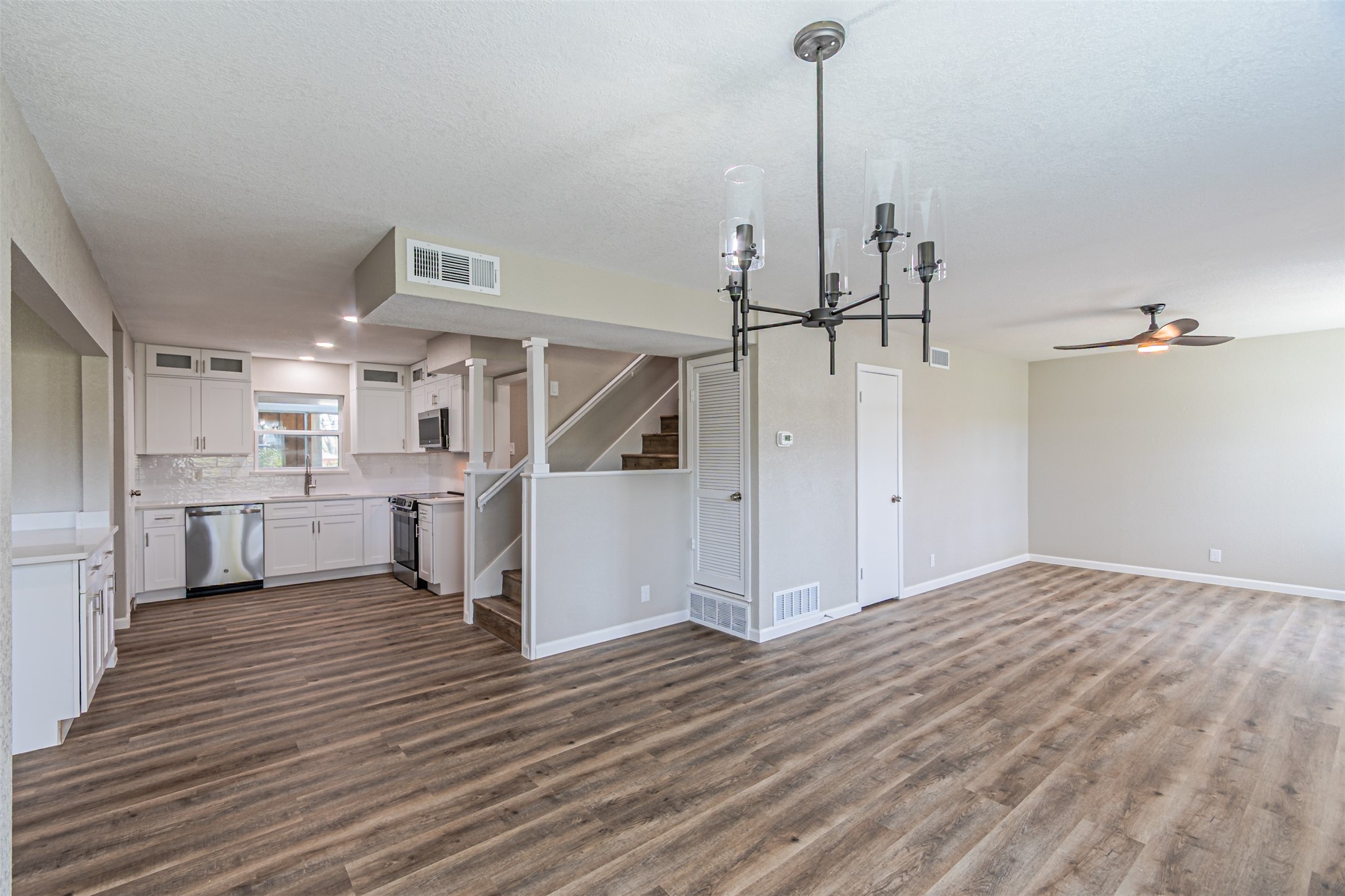 1160 Harrison Lane Hurst TX 76053