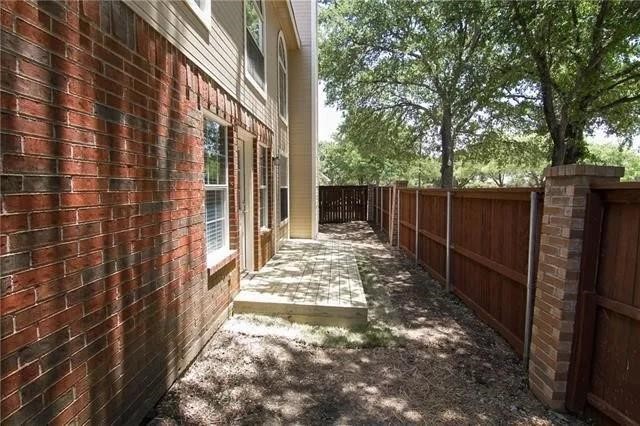 9401 Blue Jay Way Irving TX 75063