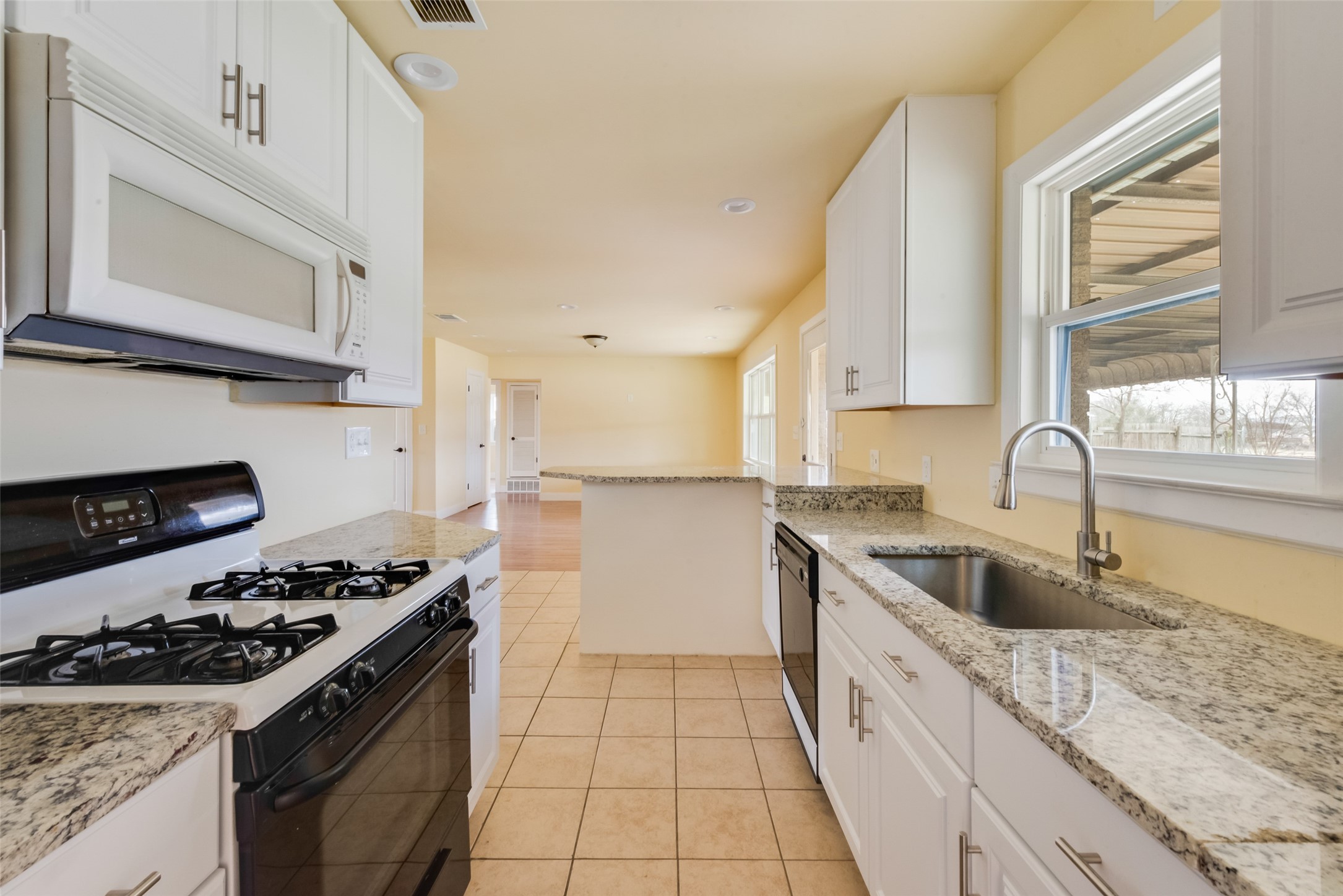 725 Meadowlark Circle Crowley TX 76036