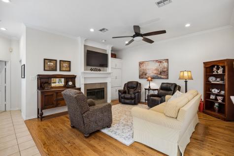 6970 Aspen Creek Lane Dallas TX 75252