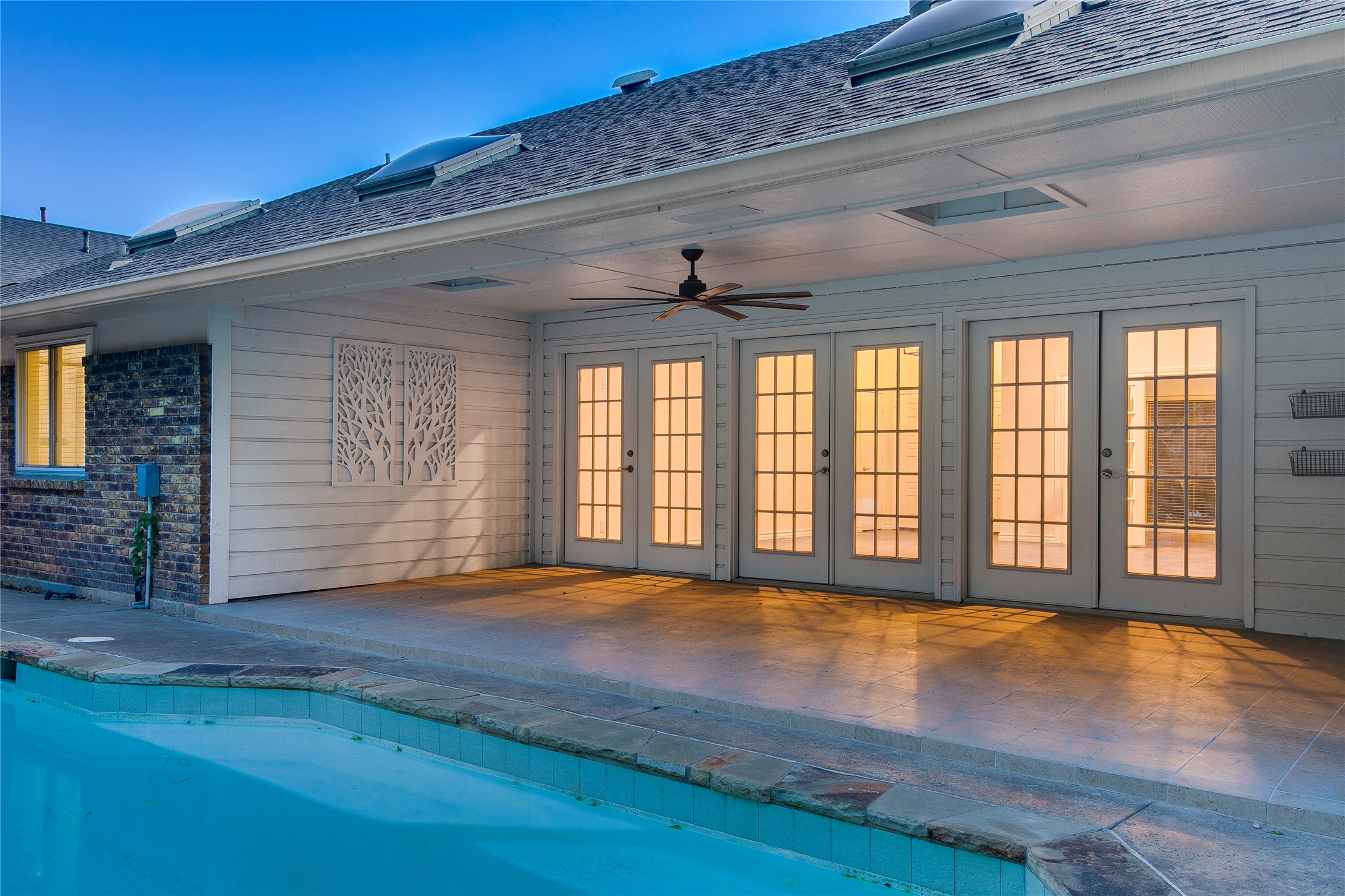 18512 Crownover Court Dallas TX 75252