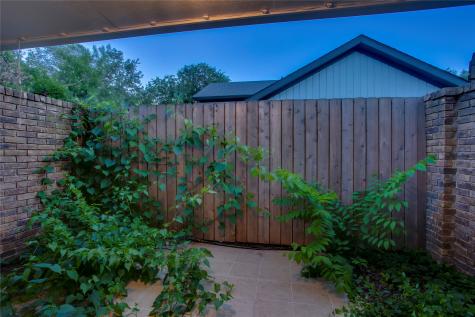 18512 Crownover Court Dallas TX 75252