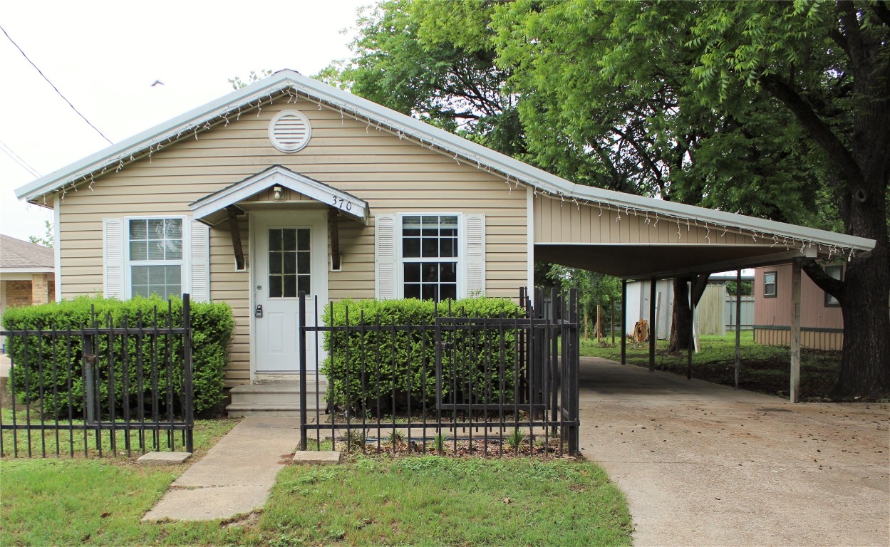 370 W Park Street Stephenville TX 76401