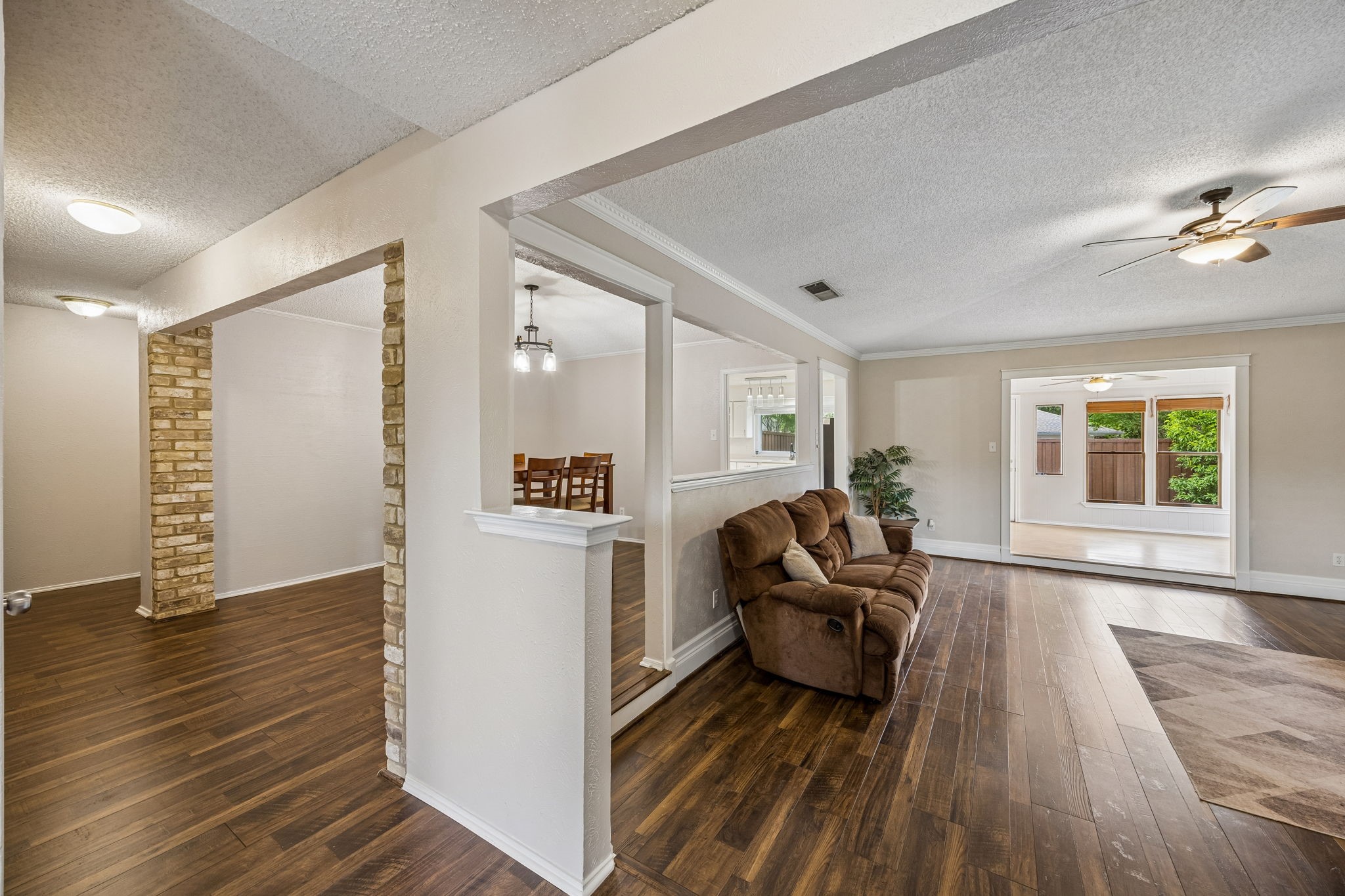 1820 Auburn Drive Richardson TX 75081