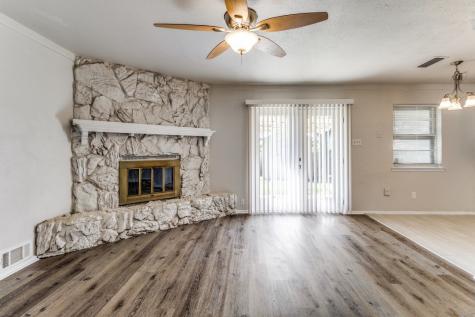 3821 Ambassador Way Balch Springs TX 75180