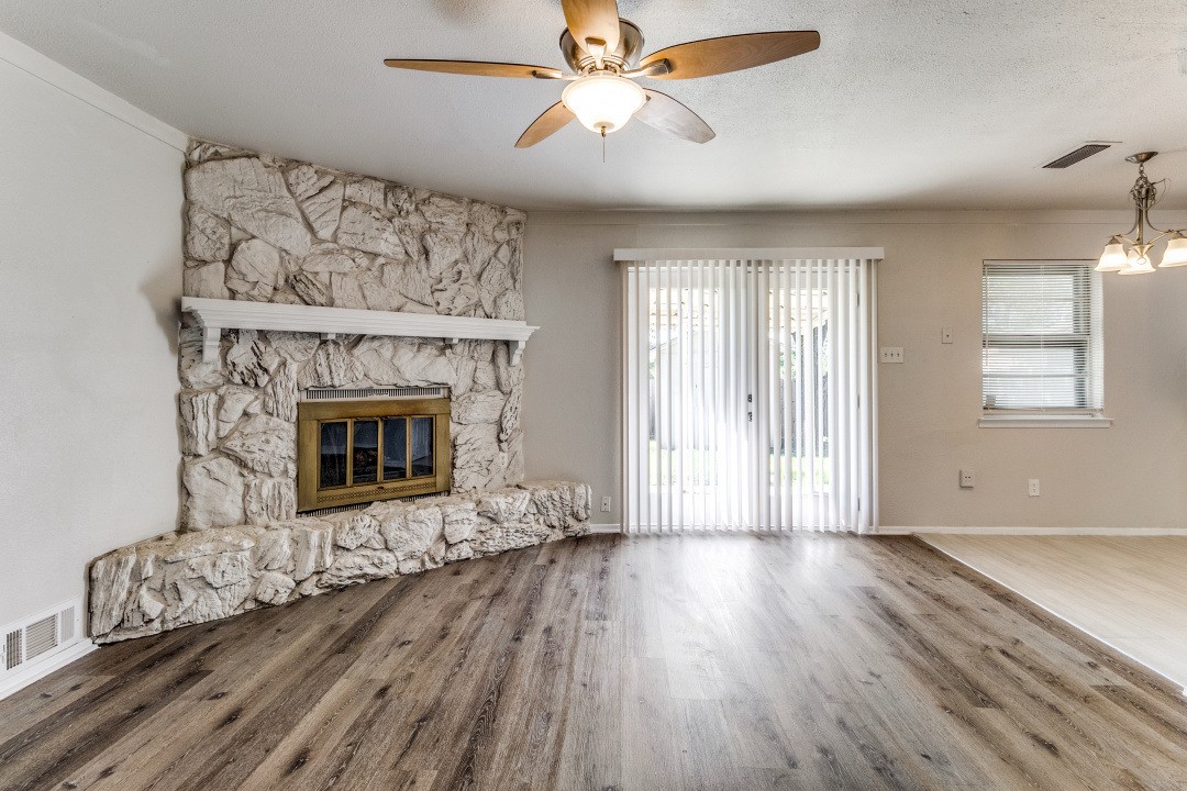 3821 Ambassador Way Balch Springs TX 75180