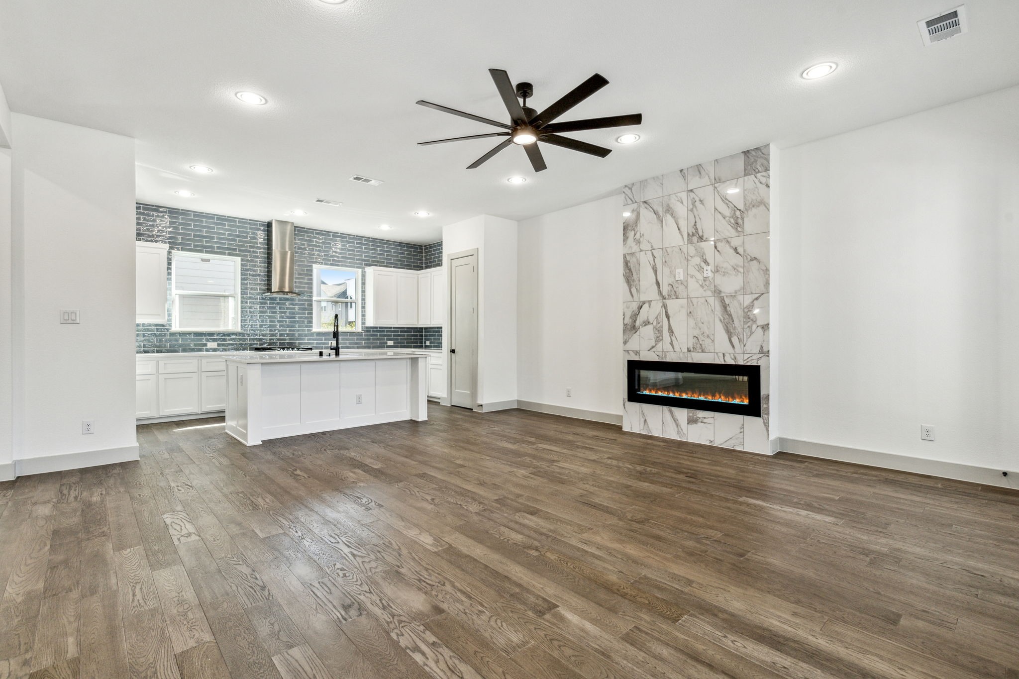 2541 Carmelita Street Dallas TX 75212