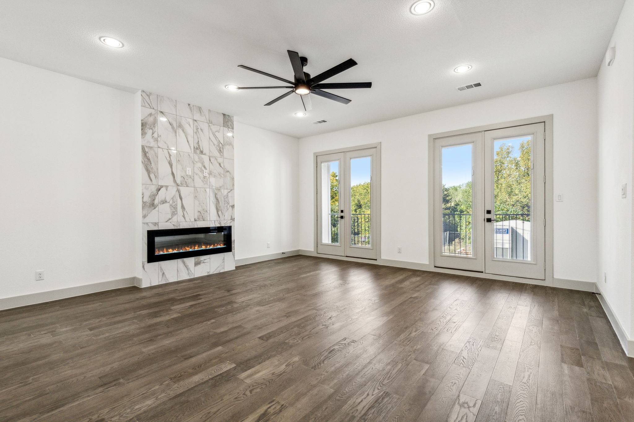 2541 Carmelita Street Dallas TX 75212