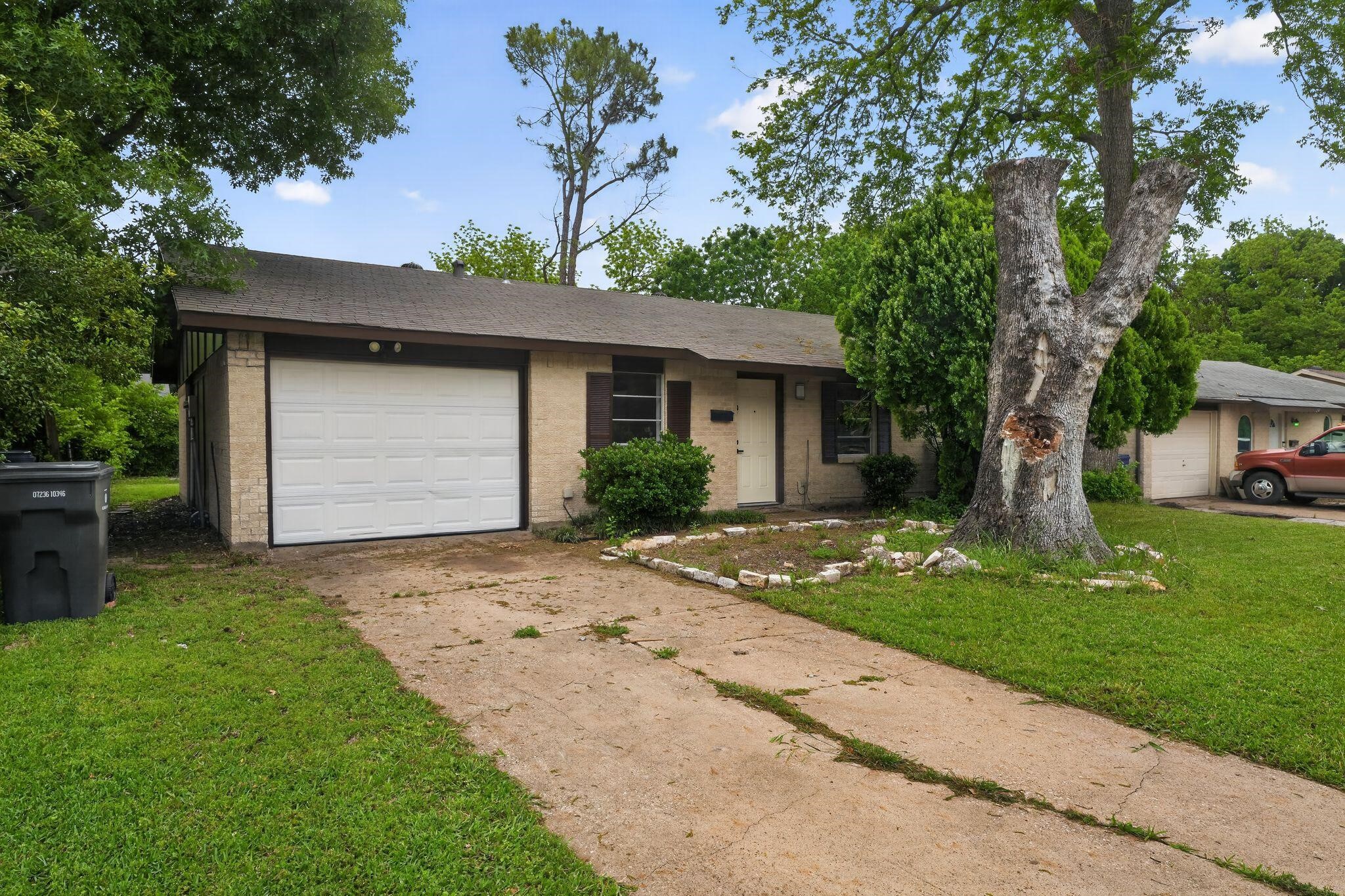 302 Independence Drive Garland TX 75043