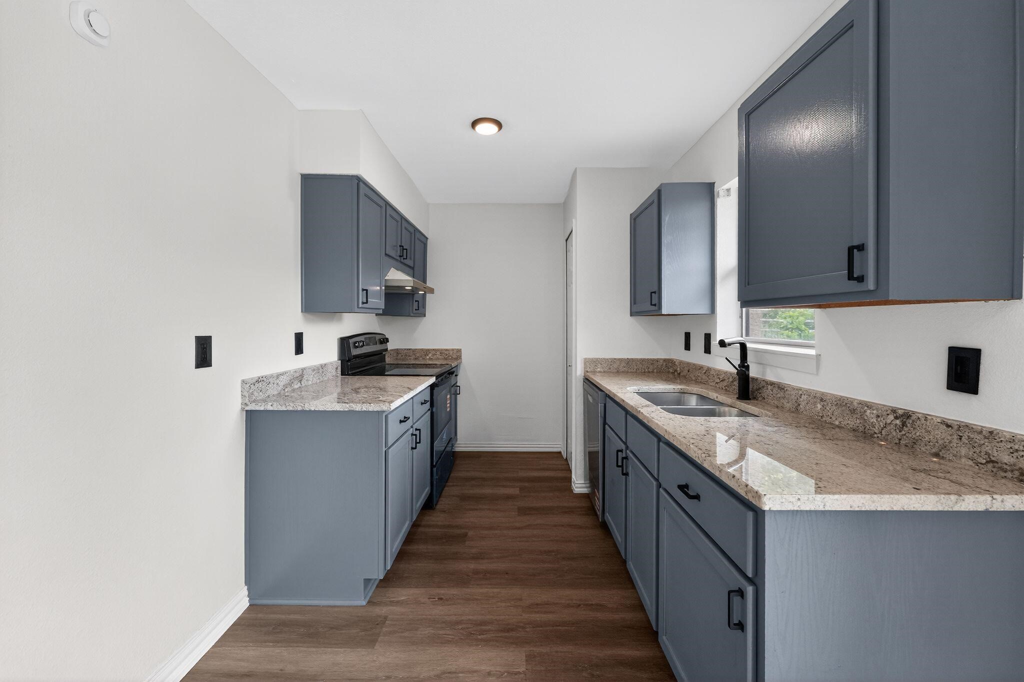 302 Independence Drive Garland TX 75043