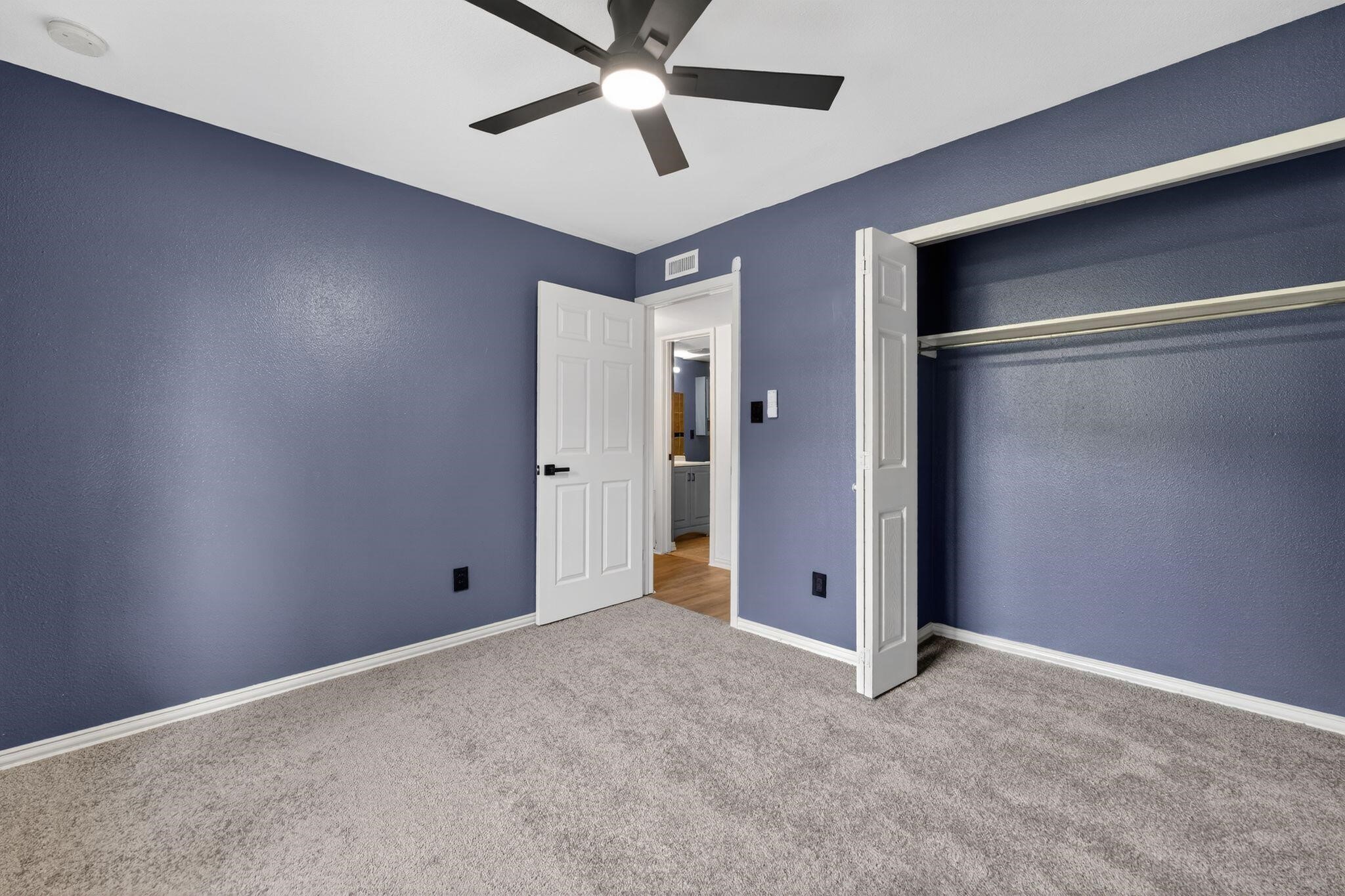 302 Independence Drive Garland TX 75043