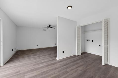 302 Independence Drive Garland TX 75043