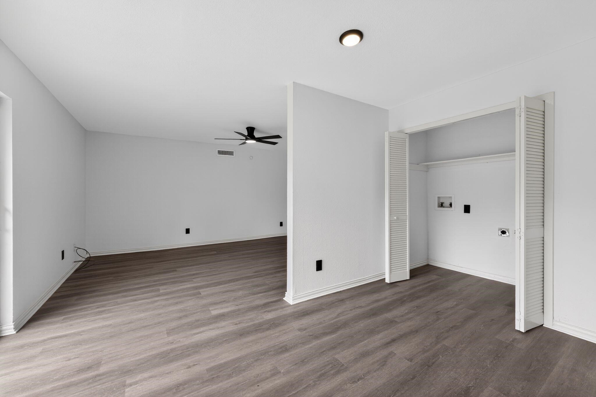 302 Independence Drive Garland TX 75043