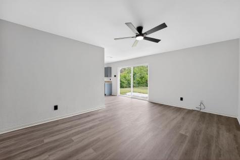 302 Independence Drive Garland TX 75043