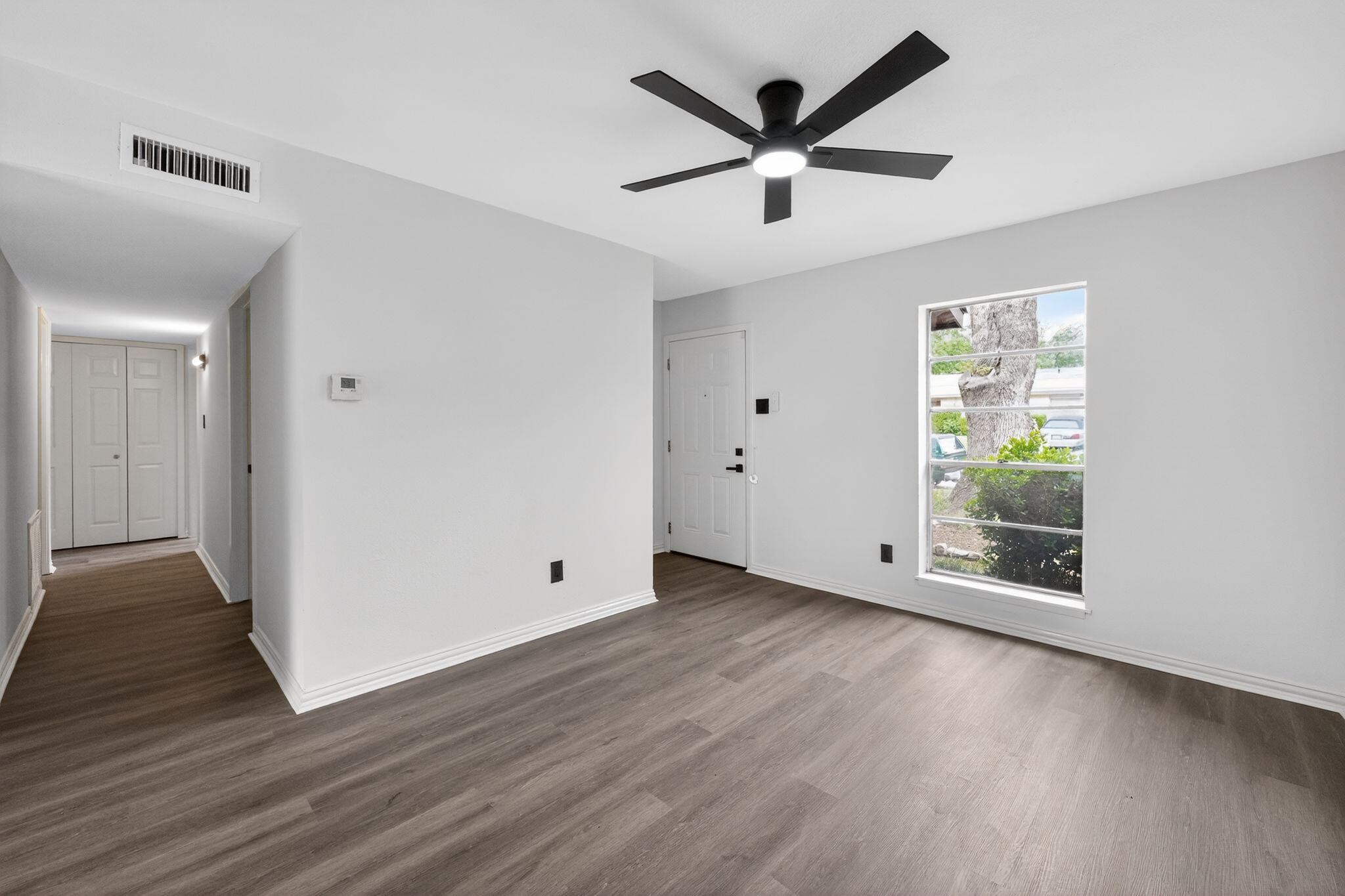 302 Independence Drive Garland TX 75043