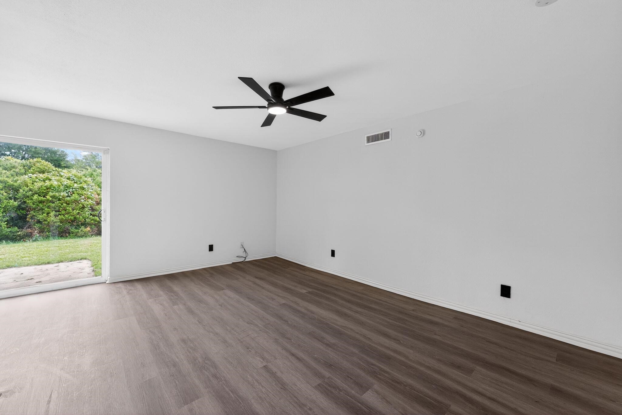 302 Independence Drive Garland TX 75043