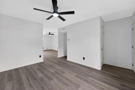 302 Independence Drive Garland TX 75043