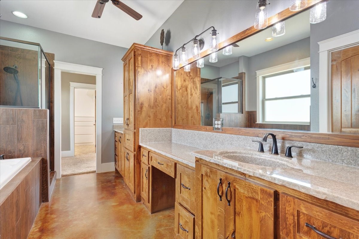 516 Spring Town Road Van Alstyne TX 75495