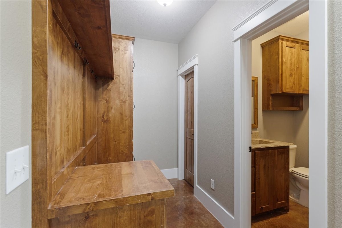 516 Spring Town Road Van Alstyne TX 75495
