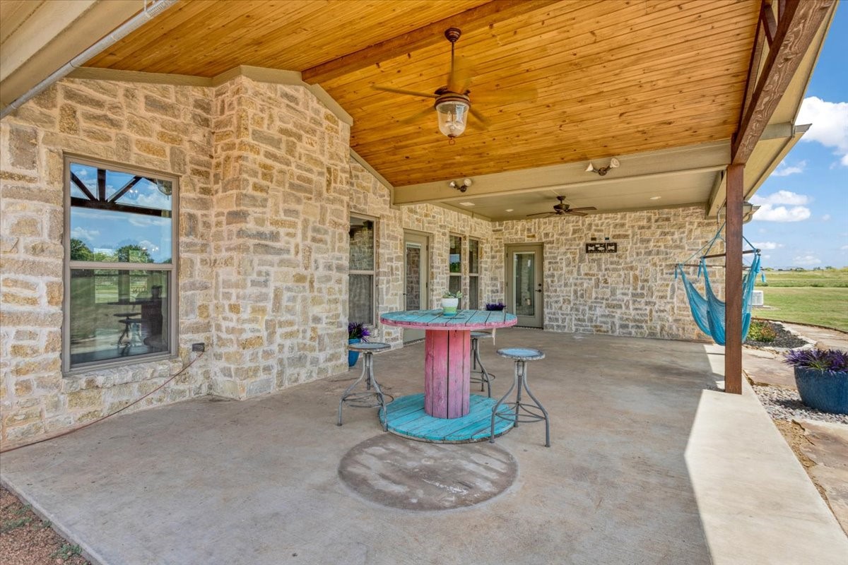 516 Spring Town Road Van Alstyne TX 75495